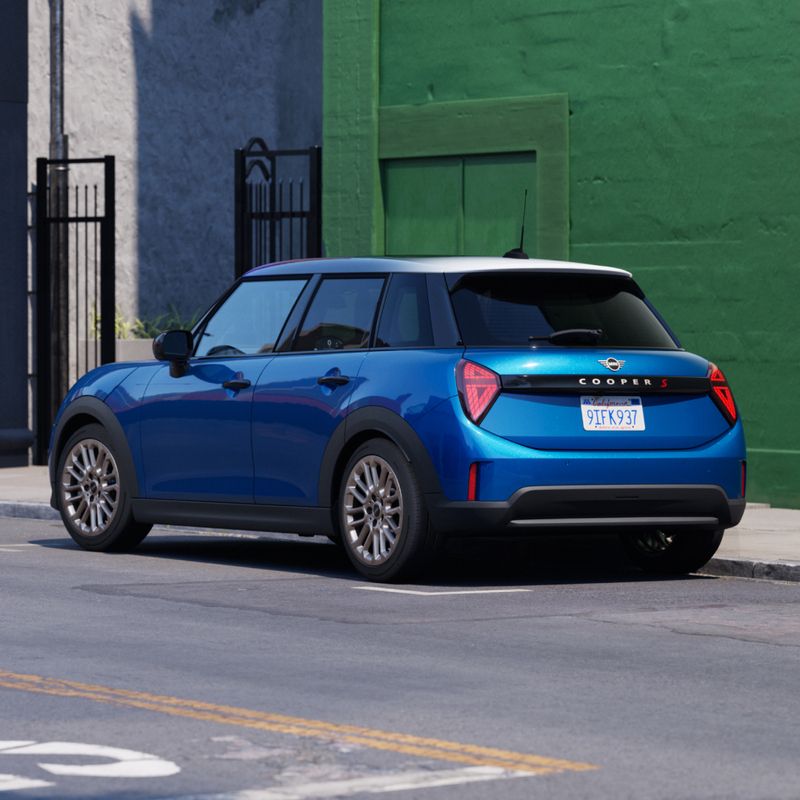 Begagnad Mini Cooper 2024 Halvkombi