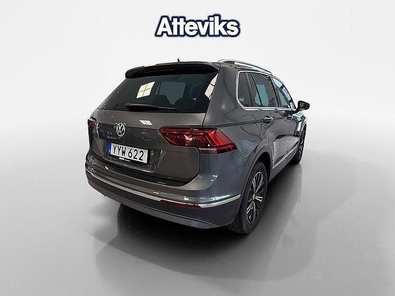 Begagnad VW Tiguan 192 HK (141 kW) 2017 Silver SUV