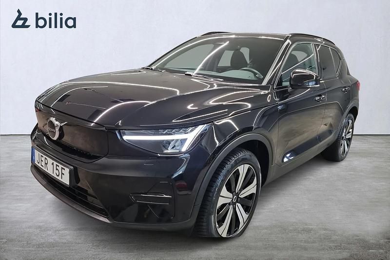 Svart Begagnad 2023 Volvo XC40 Single Motor SUV | 334 900 kr - Bild 1/3