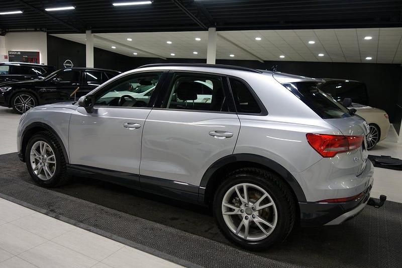 Begagnad Audi Q3 Advanced 190 HK (139 kW) 2020 Silver SUV