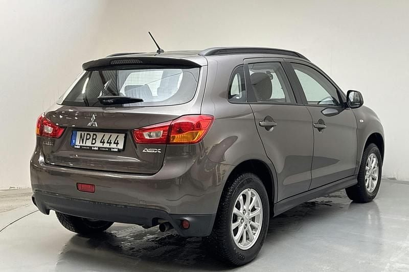 Begagnad Mitsubishi ASX 117 HK (86 kW) 2015 Ljusbrun SUV