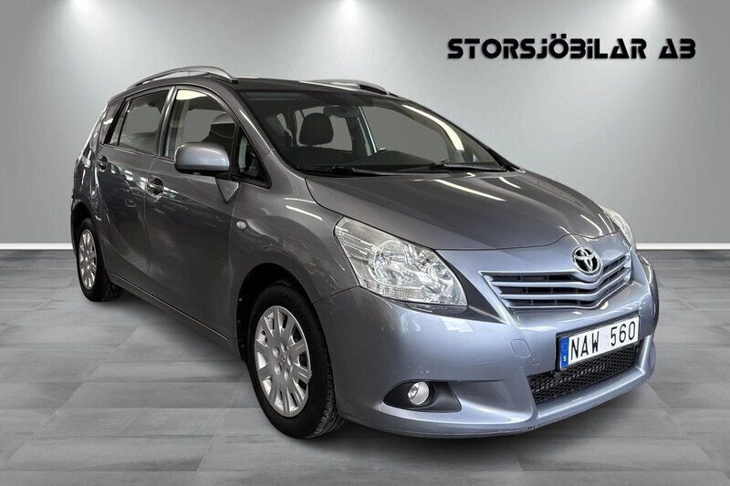 Blå Begagnad 2010 Toyota Verso Minibuss | 99 000 kr (Lite dyr) - Bild 1/4