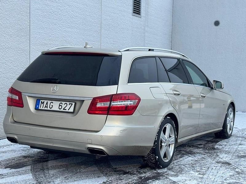 Begagnad Mercedes E220 Avantgarde 170 HK (125 kW) 2012 Brun Kombi