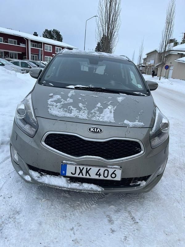 Begagnad Kia Carens 115 HK (84 kW) 2014 Minibuss