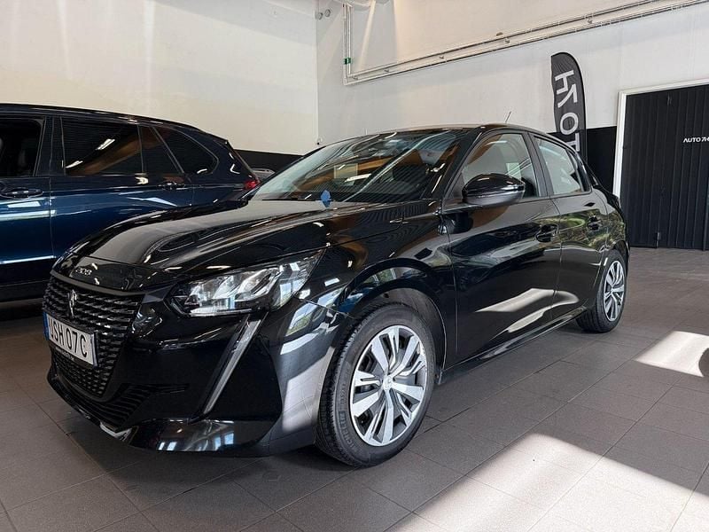 Svart Begagnad 2020 Peugeot 208 Active Halvkombi | 124 900 kr (Marknadspris) - Bild 1/4