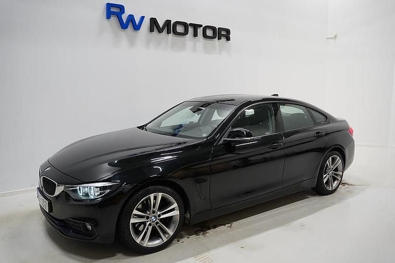 Svart Begagnad 2018 BMW 420 Sport Line Sportkupé | 264 700 kr (Bra pris) - Bild 1/4