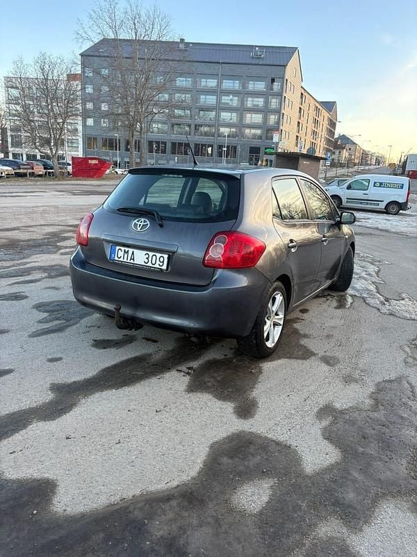 Begagnad Toyota Auris 177 HK (130 kW) 2007 Halvkombi