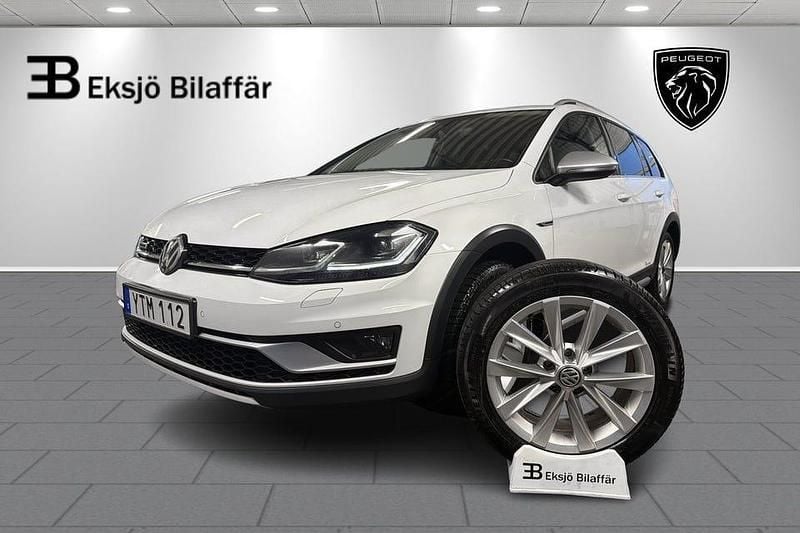 Begagnad VW Golf Alltrack 180 HK (132 kW) 2017 Vit Kombi