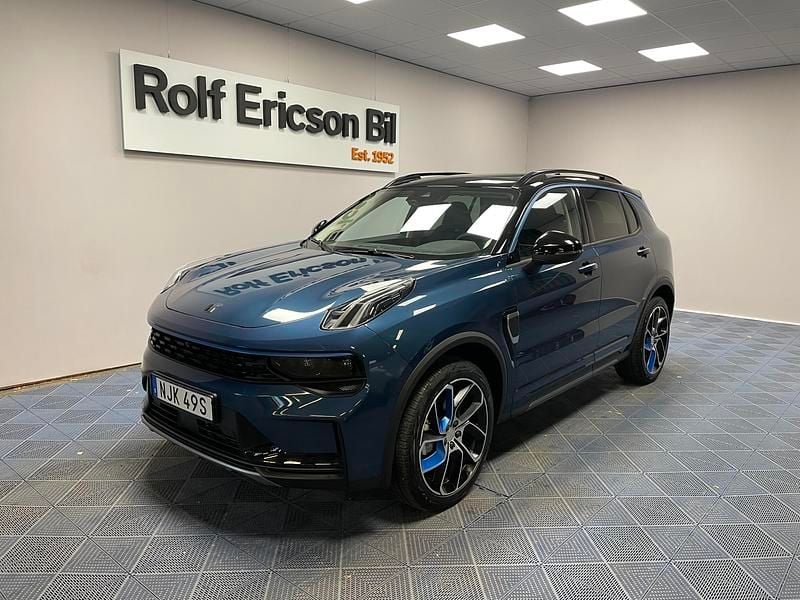 Blå Begagnad 2022 Lynk & Co 01 SUV | 299 500 kr (Marknadspris) - Bild 1/4