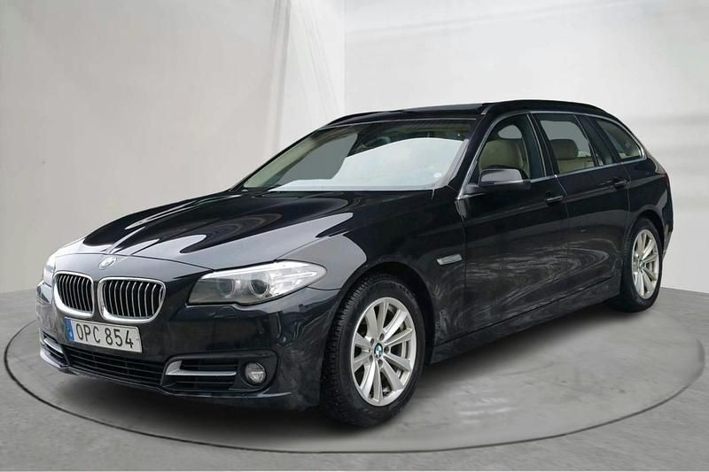 Begagnad BMW 520 184 HK (135 kW) 2014 Svart Kombi
