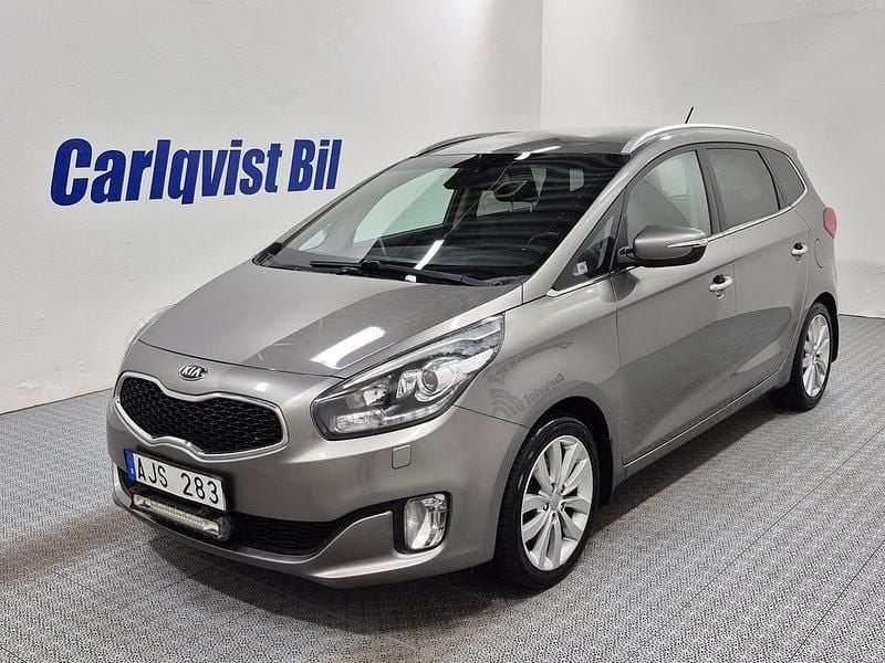 Grå (grå metallic) Begagnad 2014 Kia Carens Minibuss | 95 000 kr (Marknadspris) - Bild 1/4