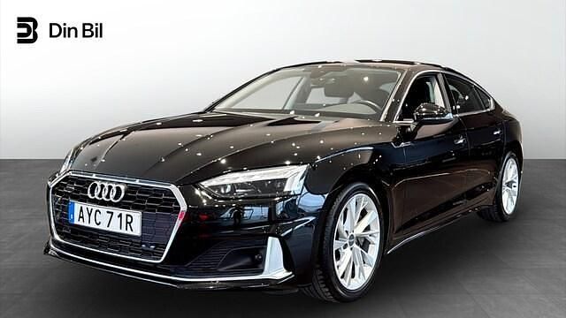 Brilliantsvart Begagnad 2022 Audi A5 Sportback Advanced Plus Halvkombi | 359 000 kr (Bra pris) - Bild 1/4