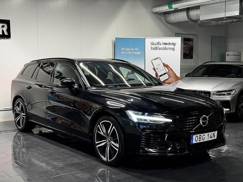 Begagnad Volvo V60 R-Design 340 HK (250 kW) 2021 Svart Kombi