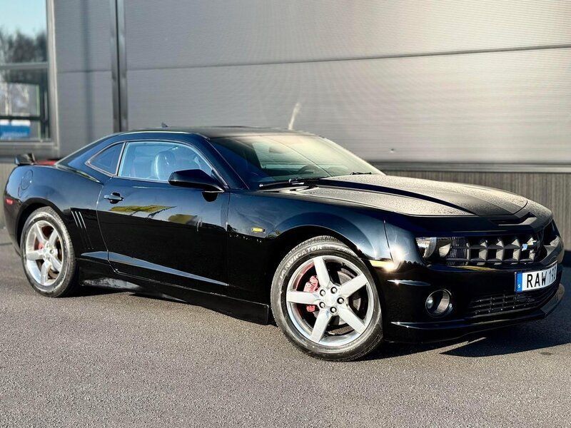 Svart Begagnad 2013 Chevrolet Camaro Sportkupé | 179 500 kr - Bild 1/4