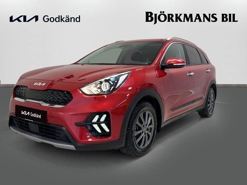 Begagnad Kia Niro Advance 105 HK (77 kW) 2022 /cr5/ runway red m SUV