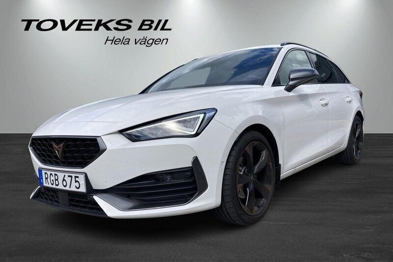 Vit Begagnad 2023 Cupra Leon Kombi | 317 900 kr (Marknadspris) - Bild 1/4