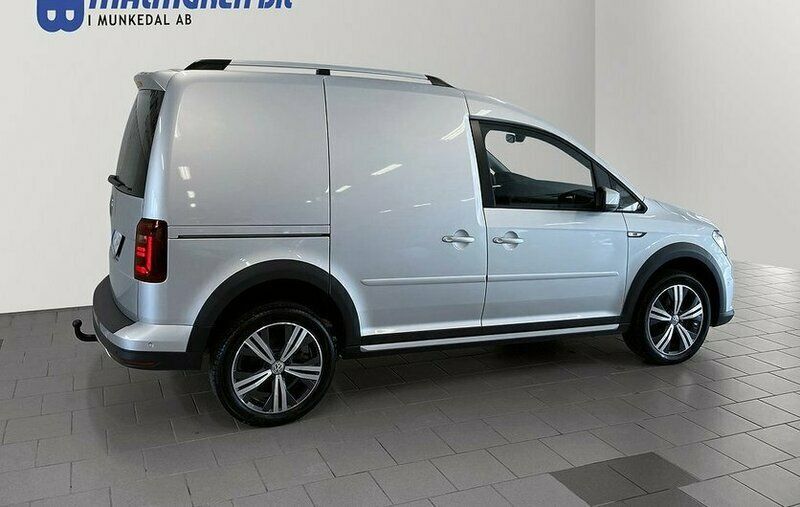 Såld VW Caddy Alltrack 150 DSG 4M begagnad 2020 3 600 mil i Munkedal