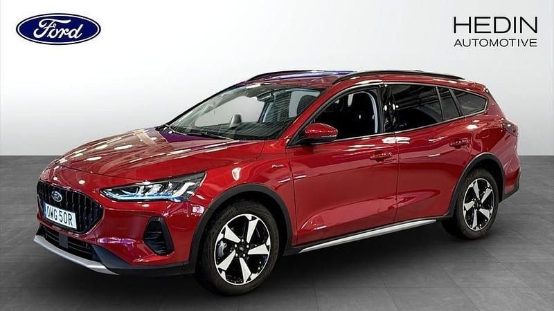 Röd Begagnad 2023 Ford Focus Active Kombi | 219 900 kr (Marknadspris) - Bild 1/4