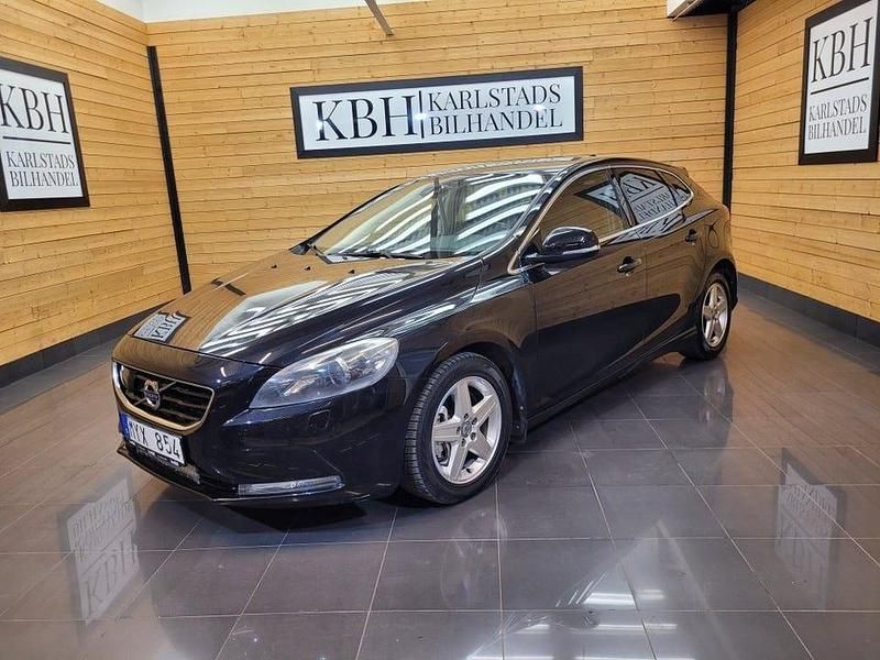 Begagnad Volvo V40 Summum 177 HK (130 kW) 2013 Svart Halvkombi