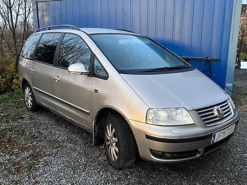 Brun Begagnad 2006 VW Sharan Minibuss | 8 500 kr - Bild 1/4