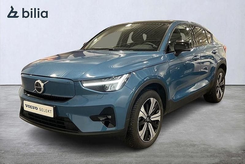 Blå Begagnad 2022 Volvo C40 Plus SUV | 369 900 kr (Lite dyr) - Bild 1/3