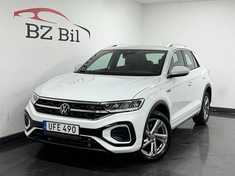 Vit Begagnad 2022 VW T-Roc R-line SUV | 269 900 kr (Lite dyr) - Bild 1/4