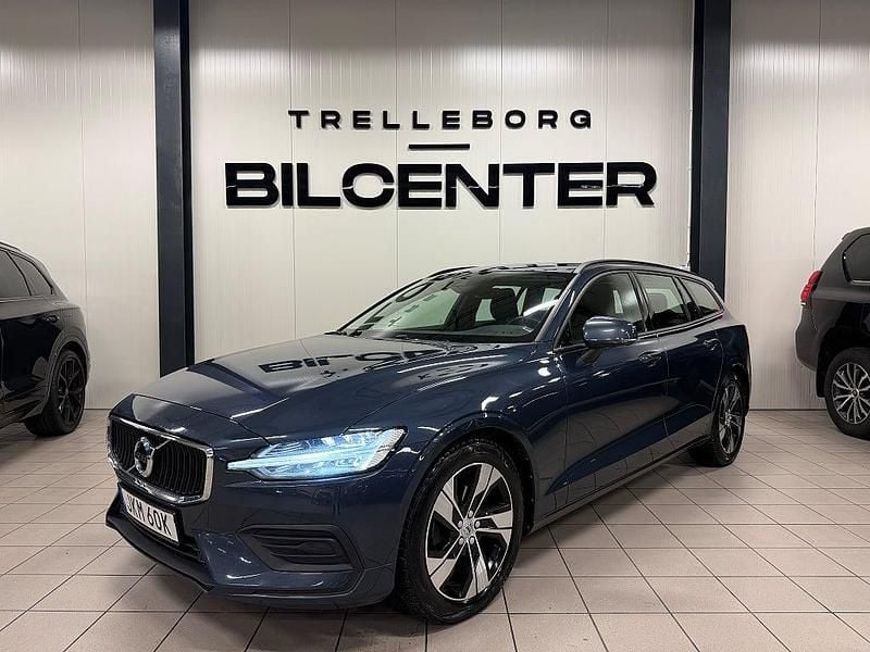 Blå Begagnad 2019 Volvo V60 Momentum Kombi | 239 900 kr (Marknadspris) - Bild 1/4