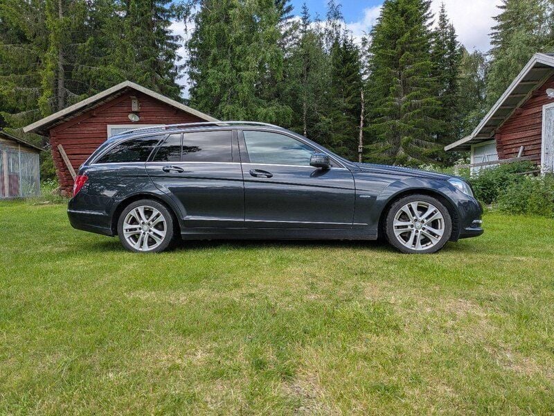 Svart Begagnad 2012 Mercedes C220 Avantgarde Kombi | 87 000 kr (Bra pris) - Bild 1/4