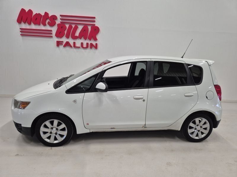 Vit Begagnad 2011 Mitsubishi Colt Halvkombi | 24 900 kr (Marknadspris) - Bild 1/4