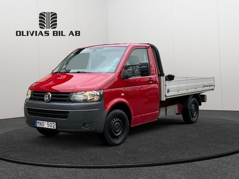 Röd Begagnad 2013 VW T5 Van | 99 400 kr (Marknadspris) - Bild 1/4
