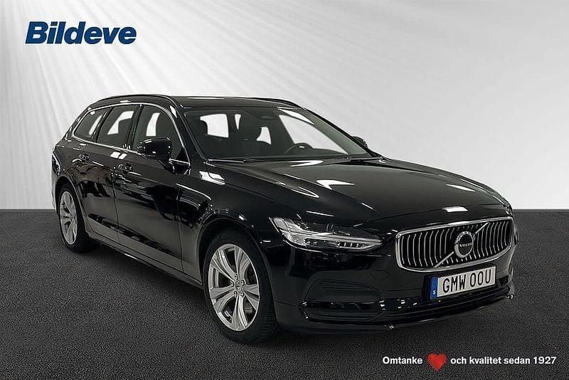 Begagnad Volvo V90 Core 197 HK (144 kW) 2023 Svart Kombi