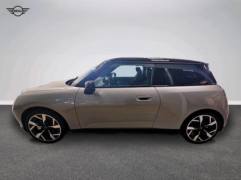 Begagnad Mini Cooper SE 162 kW (221 HK) 2024 Grå Halvkombi