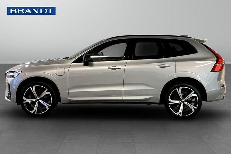 Begagnad Volvo XC60 R-Design Pro 397 HK (291 kW) 2022 Silver SUV