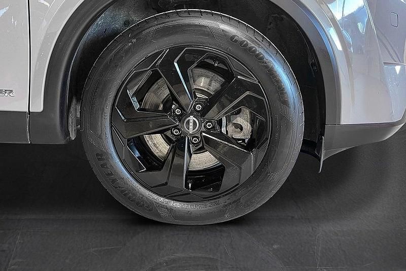 Begagnad Nissan Qashqai Black Edition 191 HK (140 kW) 2023 Grå SUV