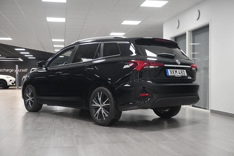 Begagnad MG MG5 EV Luxury 130 kW (177 HK) 2022 Svart Kombi