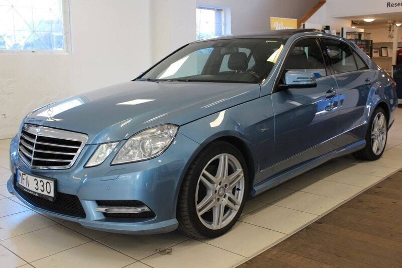 Begagnad Mercedes E220 AMG 170 HK (125 kW) 2011 Blå Sedan
