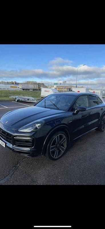 Blå Begagnad 2020 Porsche Cayenne SUV | 620 000 kr (Marknadspris) - Bild 1/4