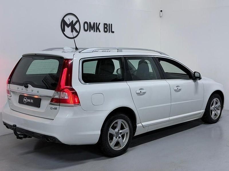 Begagnad Volvo V70 Standard 181 HK (133 kW) 2016 Vit Kombi