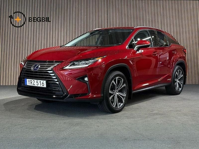 Röd Begagnad 2017 Lexus RX450h SUV | 279 400 kr (Marknadspris) - Bild 1/4