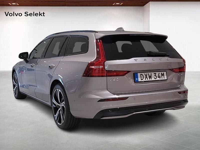 Ny Volvo V60 349 HK (256 kW) 2026 Silver Kombi