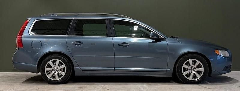 Begagnad Volvo V70 Momentum 116 HK (85 kW) 2012 Blå Kombi