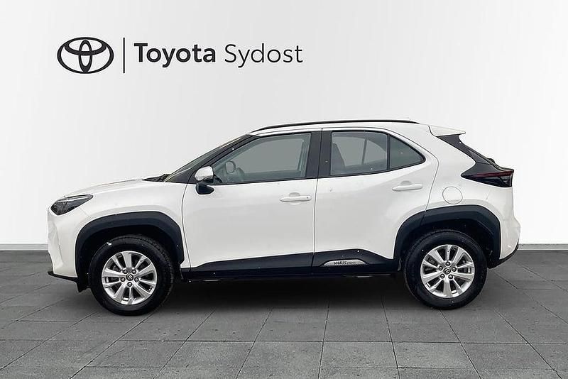Begagnad Toyota Yaris Cross Active 92 HK (67 kW) 2022 Vit SUV
