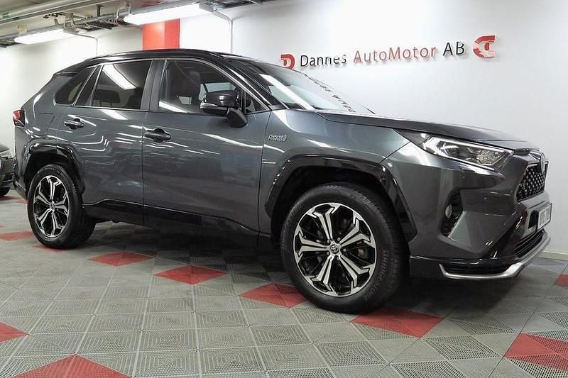 Begagnad Toyota RAV4 Style 306 HK (225 kW) 2021 Grå SUV
