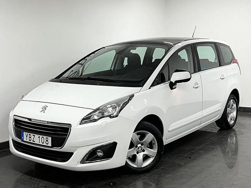 Vit Begagnad 2016 Peugeot 5008 Minibuss | 92 000 kr (Marknadspris) - Bild 1/4