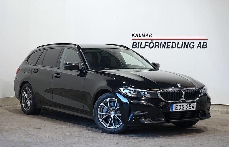 Begagnad BMW 330e iPerformance 293 HK (215 kW) 2021 Svart Kombi