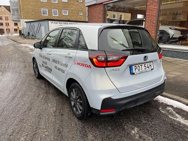 Begagnad Honda Jazz Elegance 122 HK (89 kW) 2025 Vit Halvkombi