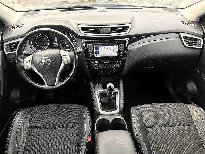 Begagnad Nissan Qashqai Tekna 111 HK (81 kW) 2015 Grå SUV
