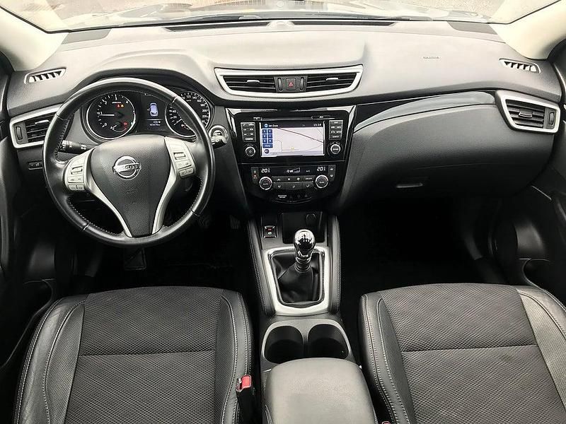 Begagnad Nissan Qashqai Tekna 111 HK (81 kW) 2015 Grå SUV