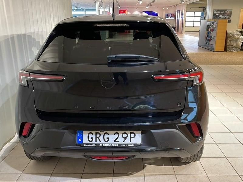 Begagnad Opel Mokka-e GS Line 100 kW (136 HK) 2022 Svart (g70 diamond black) SUV