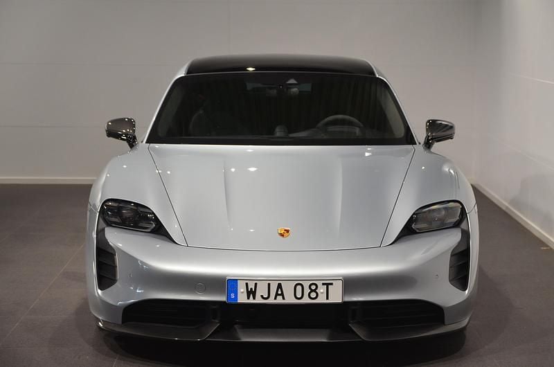 Begagnad Porsche Taycan GTS Sport Turismo 380 kW (517 HK) 2023 Silver Sedan